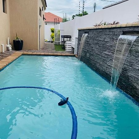 Infinity Bnb Gaborone Eksteriør billede